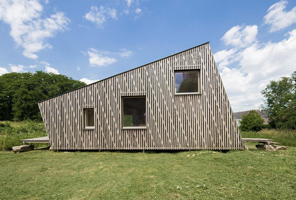 OPEN HOUSE WIEN: Wohnkomfort in Holz und Stroh: Das kleine „Strohfloh“ Haus ist ein Modell für zukunftsorientiert nachhaltige Bauweise. (Bild: Juri Troy)