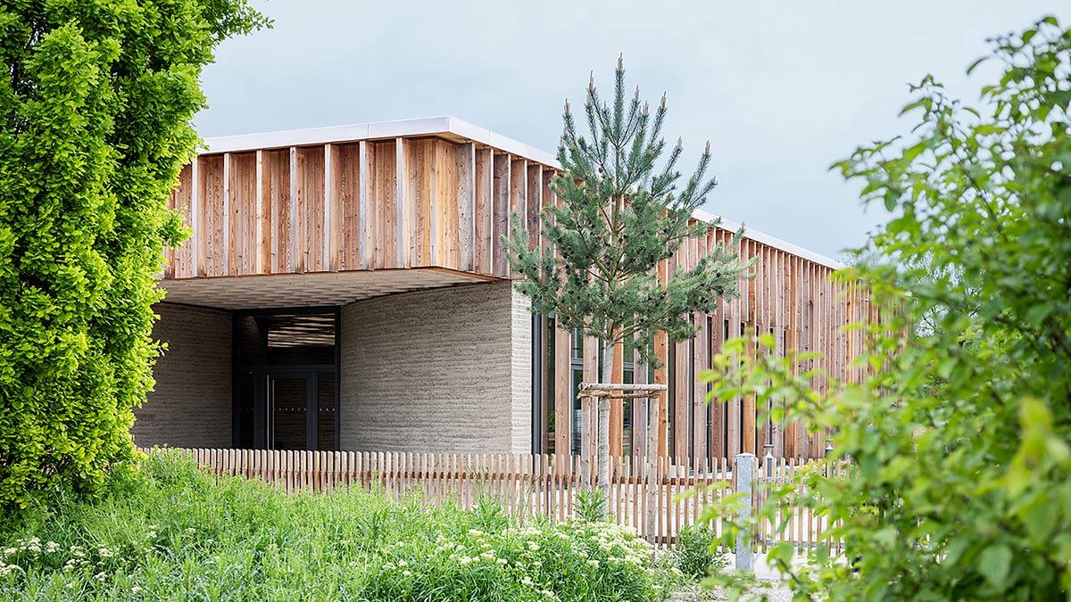 Umweltbildungszentrum Augsburg,  Hess/Talhof/Kusmierz Architekten, Holzbau, Stampflehm