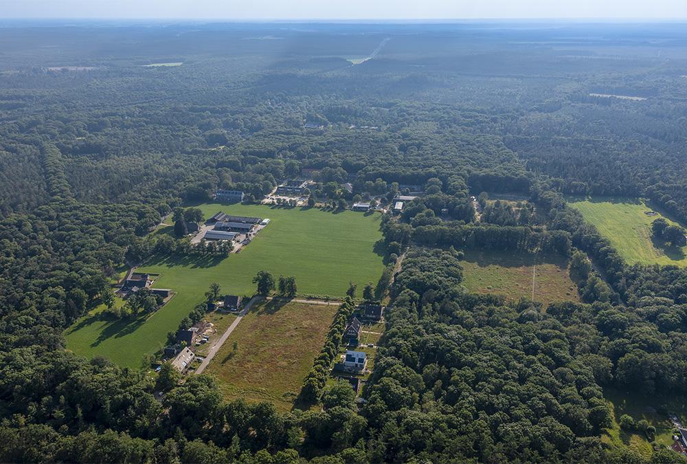 Lebensqualität in weitläufiger Naturlandschaft: Die neue Wohnanlage Buitenplaats Koningsweg. (Bild: Jannes Linders)