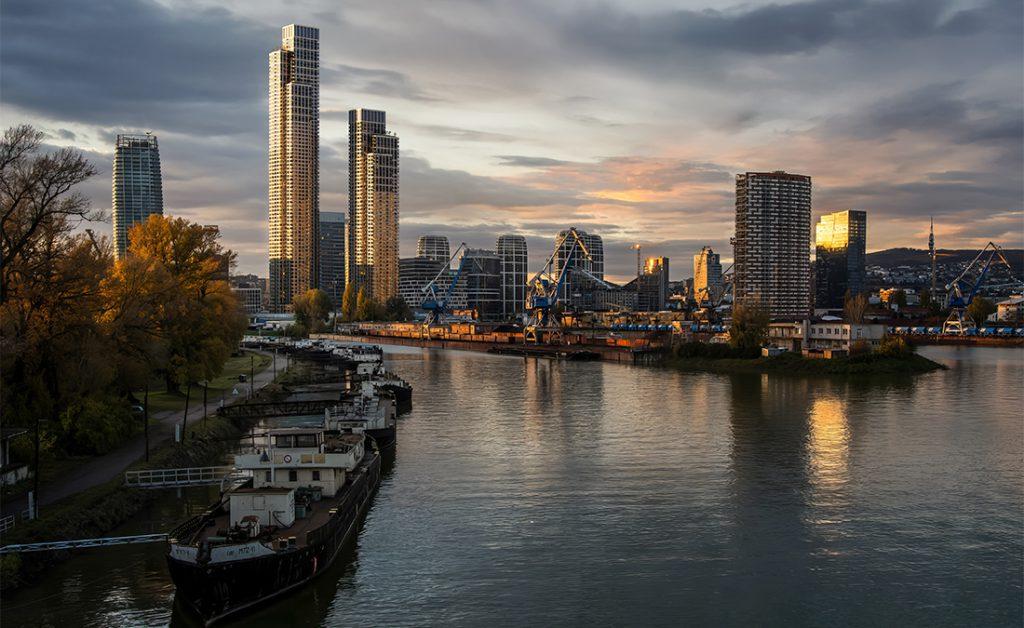 Neues, zusätzliches Wahrzeichen an der Donau: Bratislavas von KCAP designte Eurovea Towers. (Bild: KCAP)